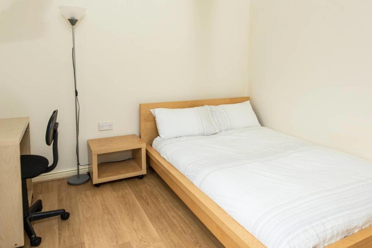 Guestready - Top Floor Apt 2Min Walk To O2 Apollo 맨체스터 외부 사진